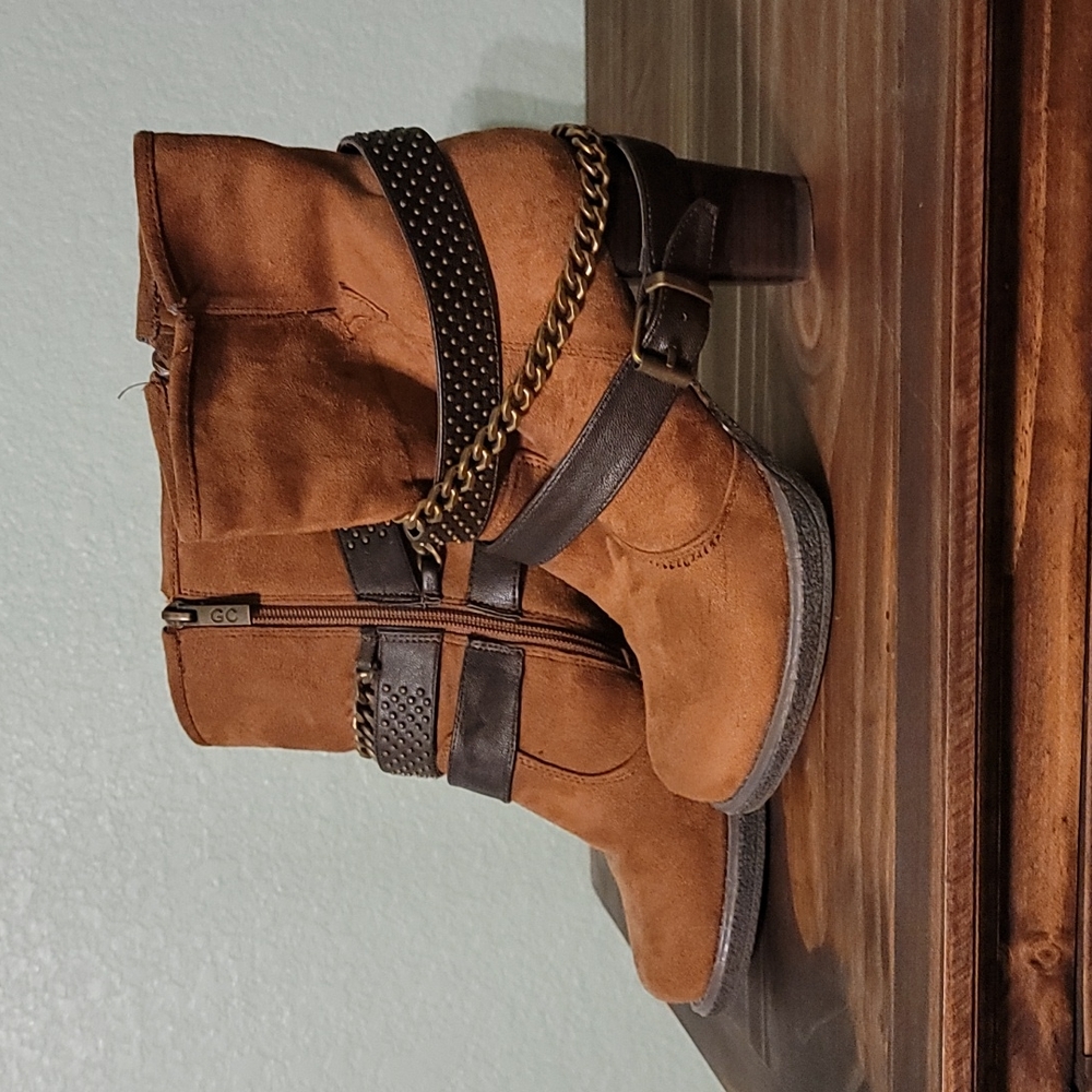 GQ heeled Booties